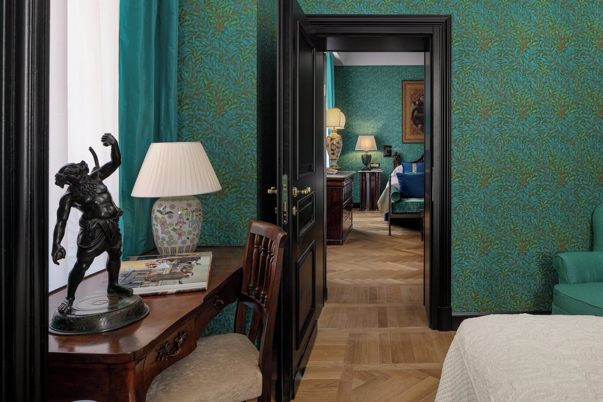 Room, Connecting Rooms | 1 bedroom, premium bedding, minibar, in-room safe