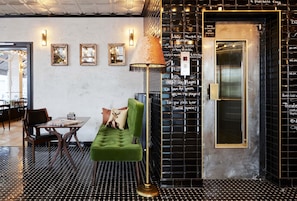 Interior entrance - Max Brown Hotel Midtown, part of Sircle Collection (Düsseldorf)