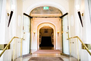 Entrée de l’hébergement