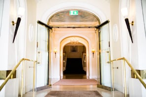 EntrĂ©e de lâhĂ©bergement