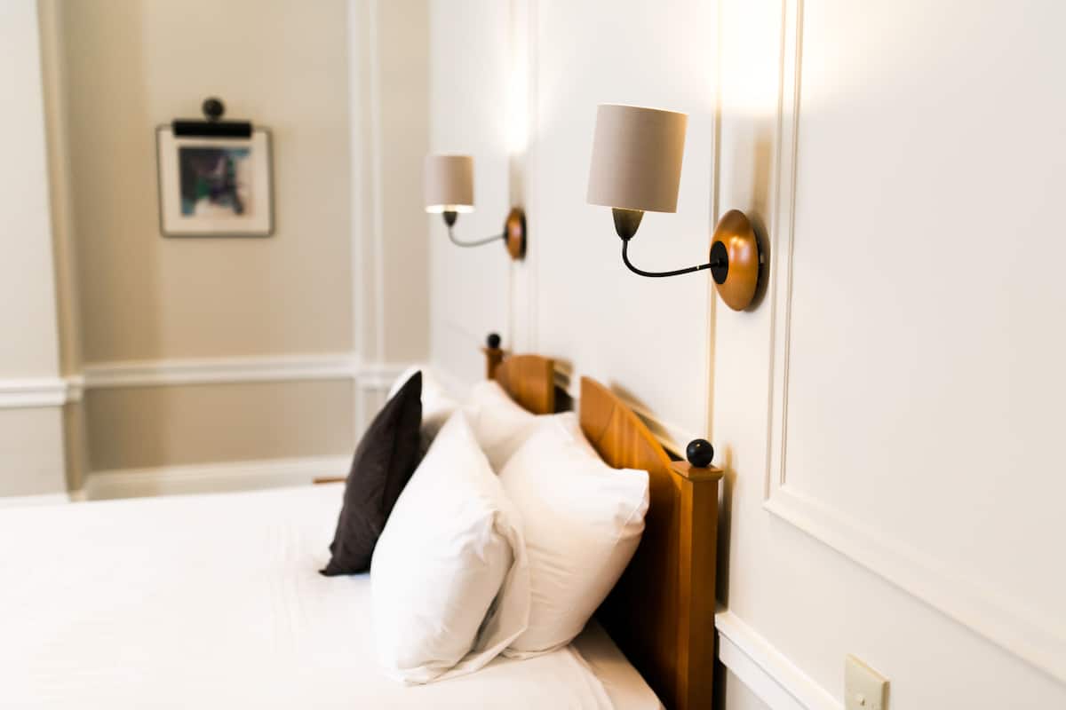 Standard Double Room | Desk, iron/ironing board, travel crib, free WiFi
