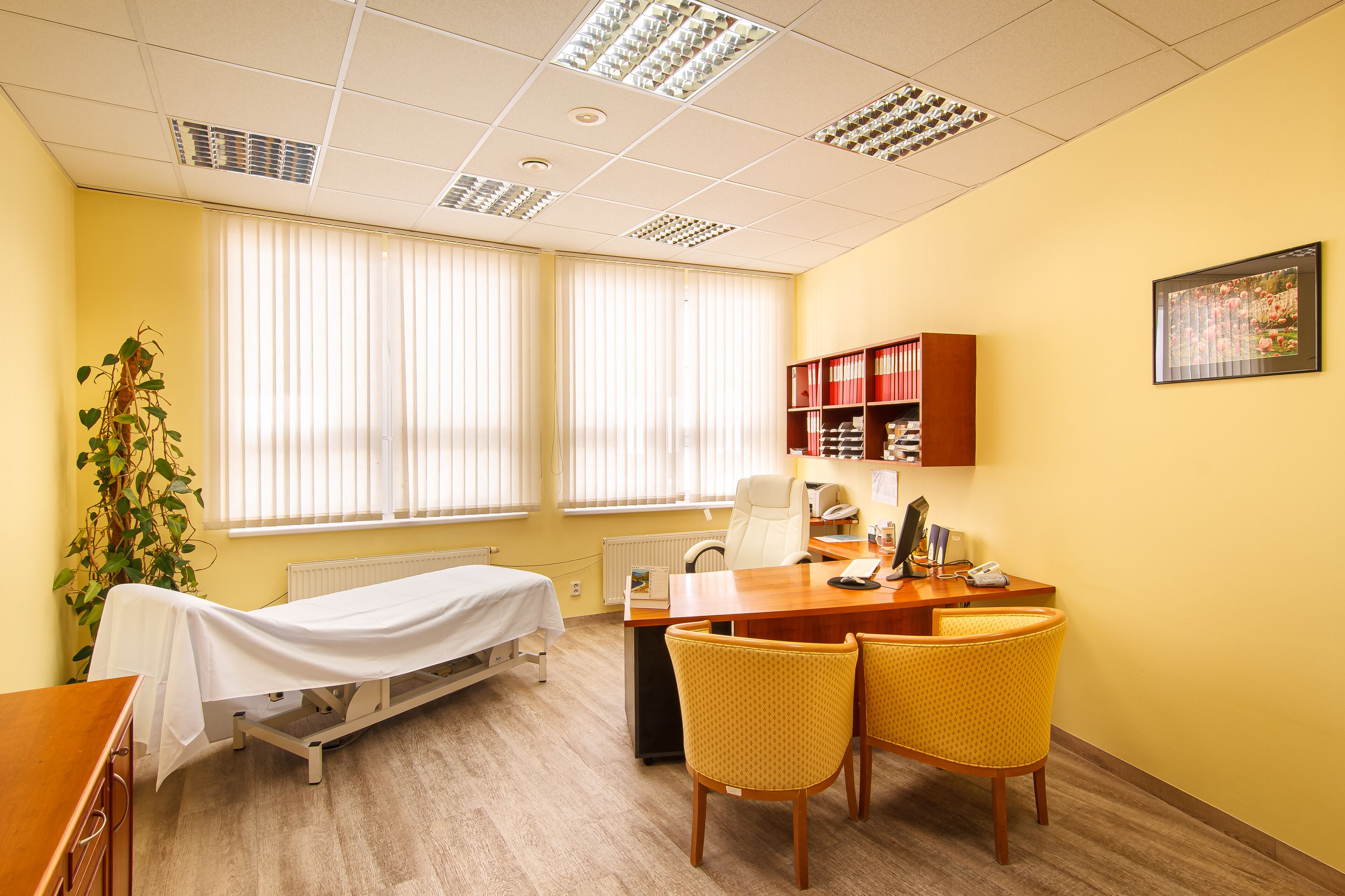 sauna, hot tub, steam room, body treatments, hydrotherapy, aromatherapy