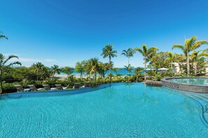 2 outdoor pools, pool umbrellas, pool loungers - The Westin Hapuna Beach Resort (Kamuela)