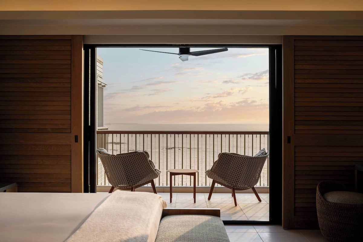 1 bedroom, premium bedding, in-room safe, desk