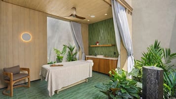 Espace de soins pour les couples, sauna, bain à remous, hammam