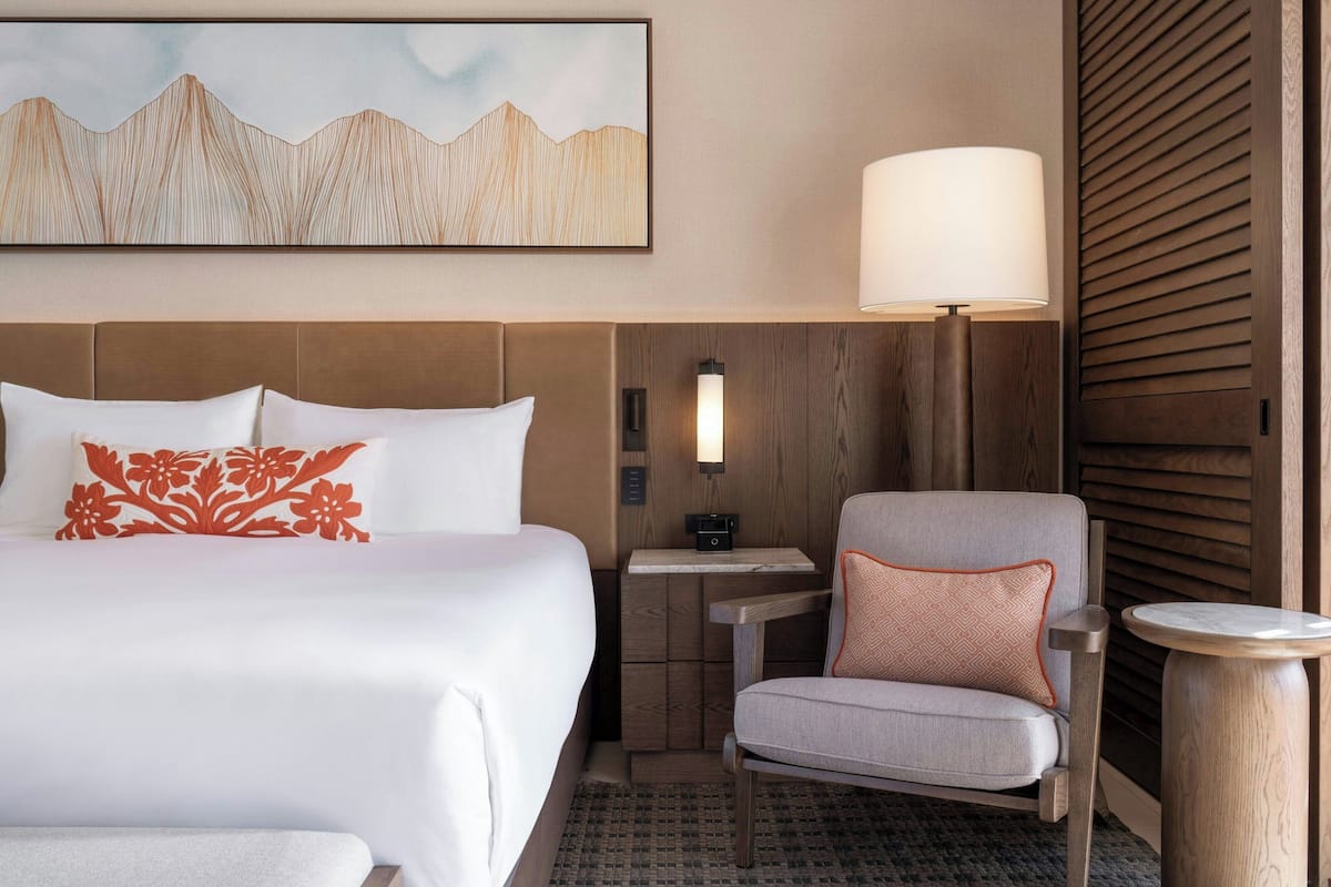 1 bedroom, premium bedding, in-room safe, desk