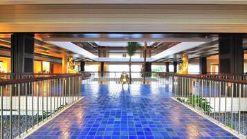 Lobby-Lounge