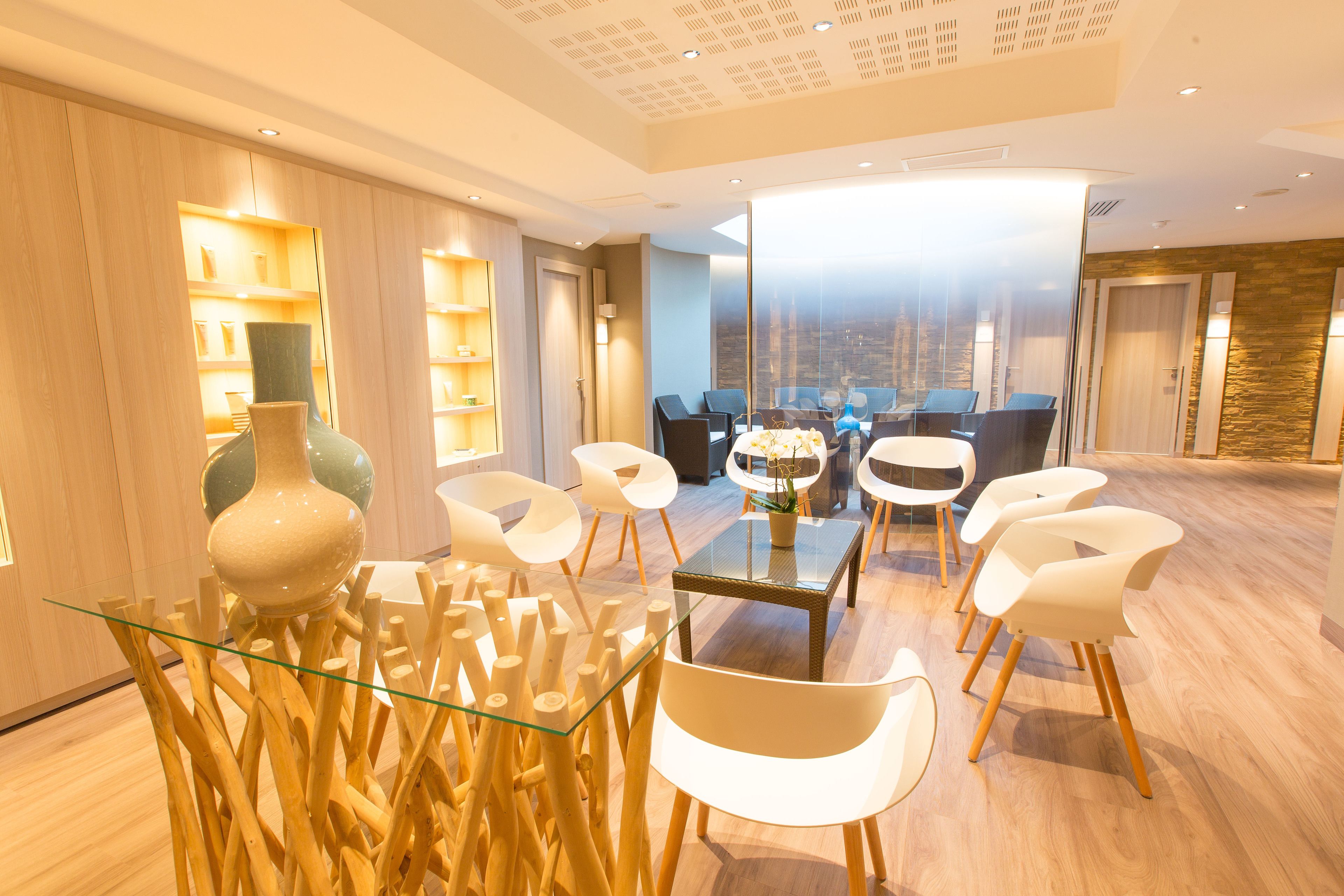 couples treatment room(s), sauna, turkish bath/hammam, body treatments