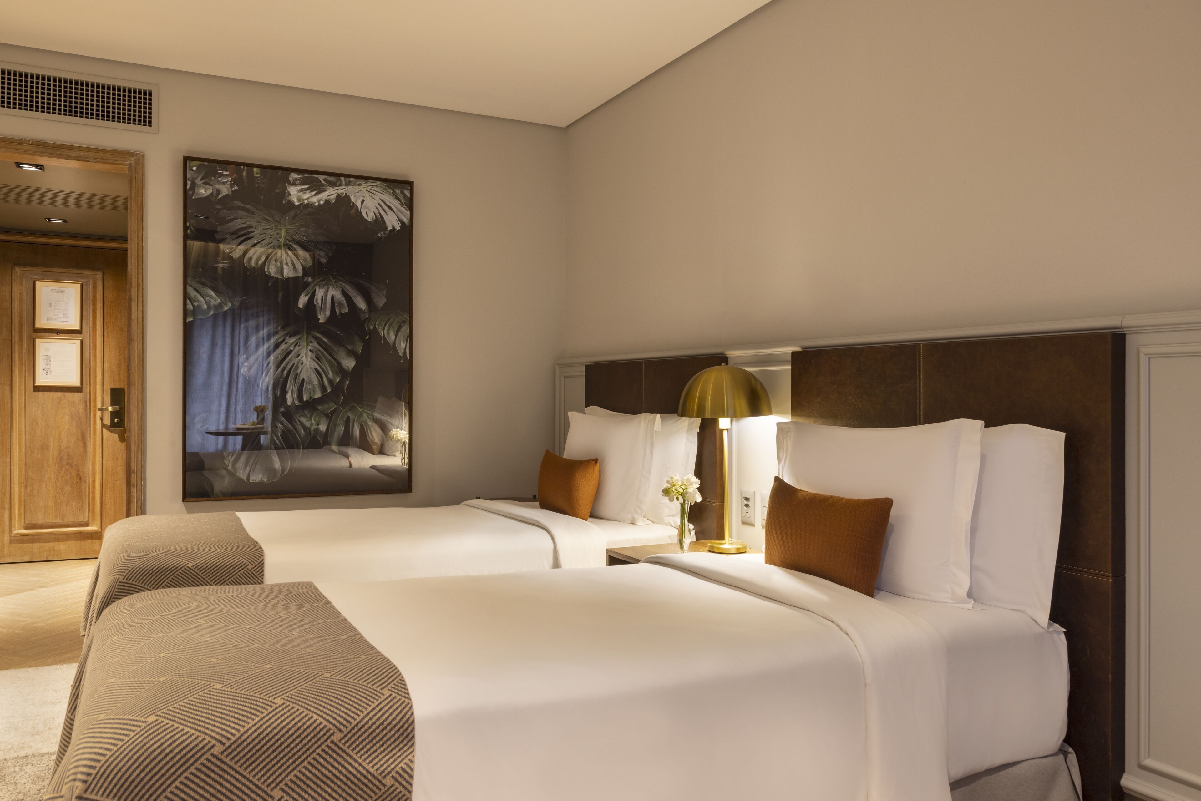 Egyptian cotton sheets, premium bedding, pillow-top beds, minibar