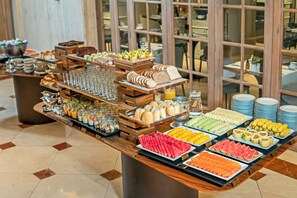 Daily buffet breakfast for a fee