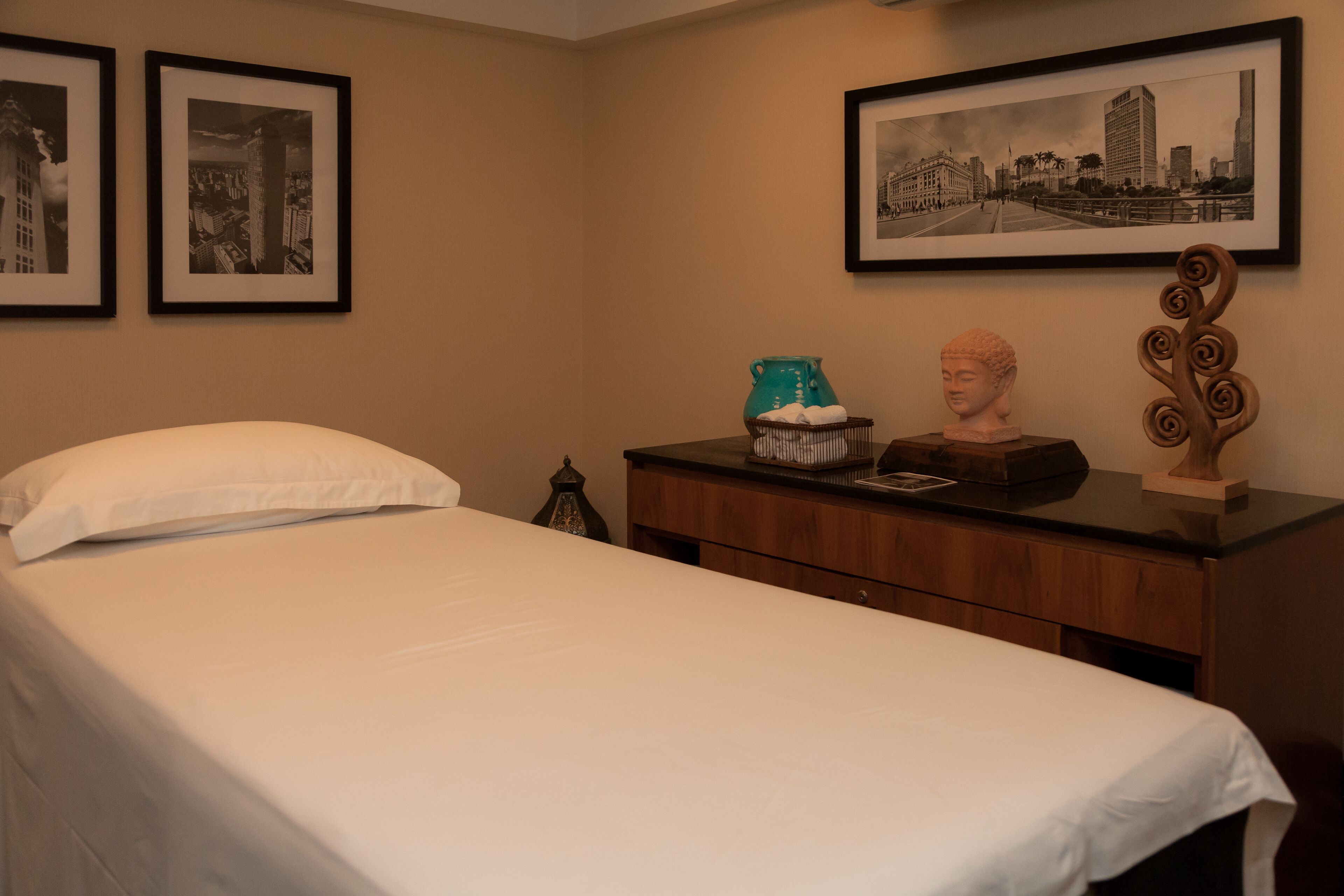 body treatments, hot stone massages, deep-tissue massages