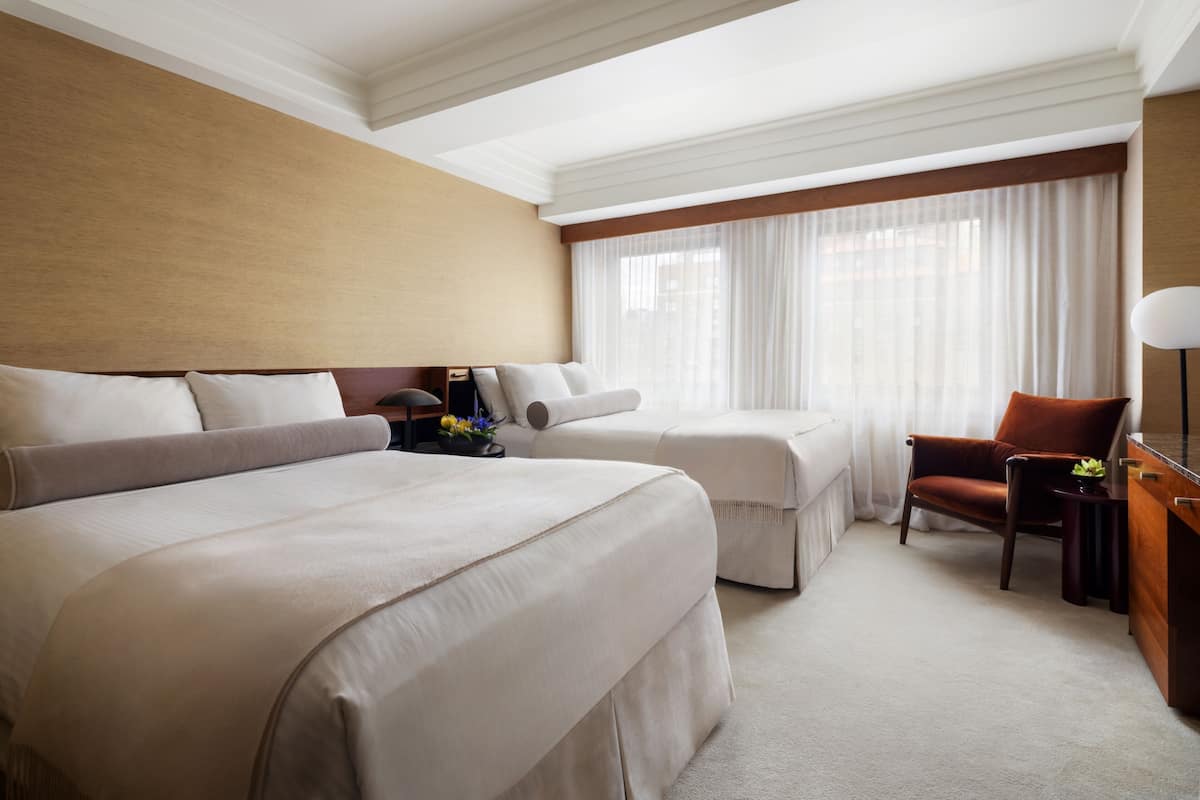 Ropa de cama hipoalergénica y minibar