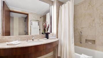 花灑/浴缸組合、水力按摩花灑、名牌梳洗用品、風筒