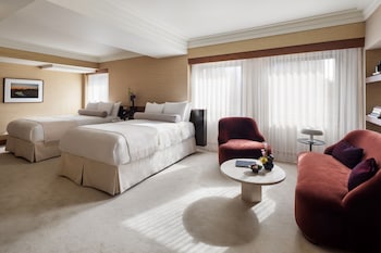 Deluxe Suite, 2 Double Beds (Junior) | Hypo-allergenic bedding, minibar, in-room safe, desk at The Prince Kitano New York