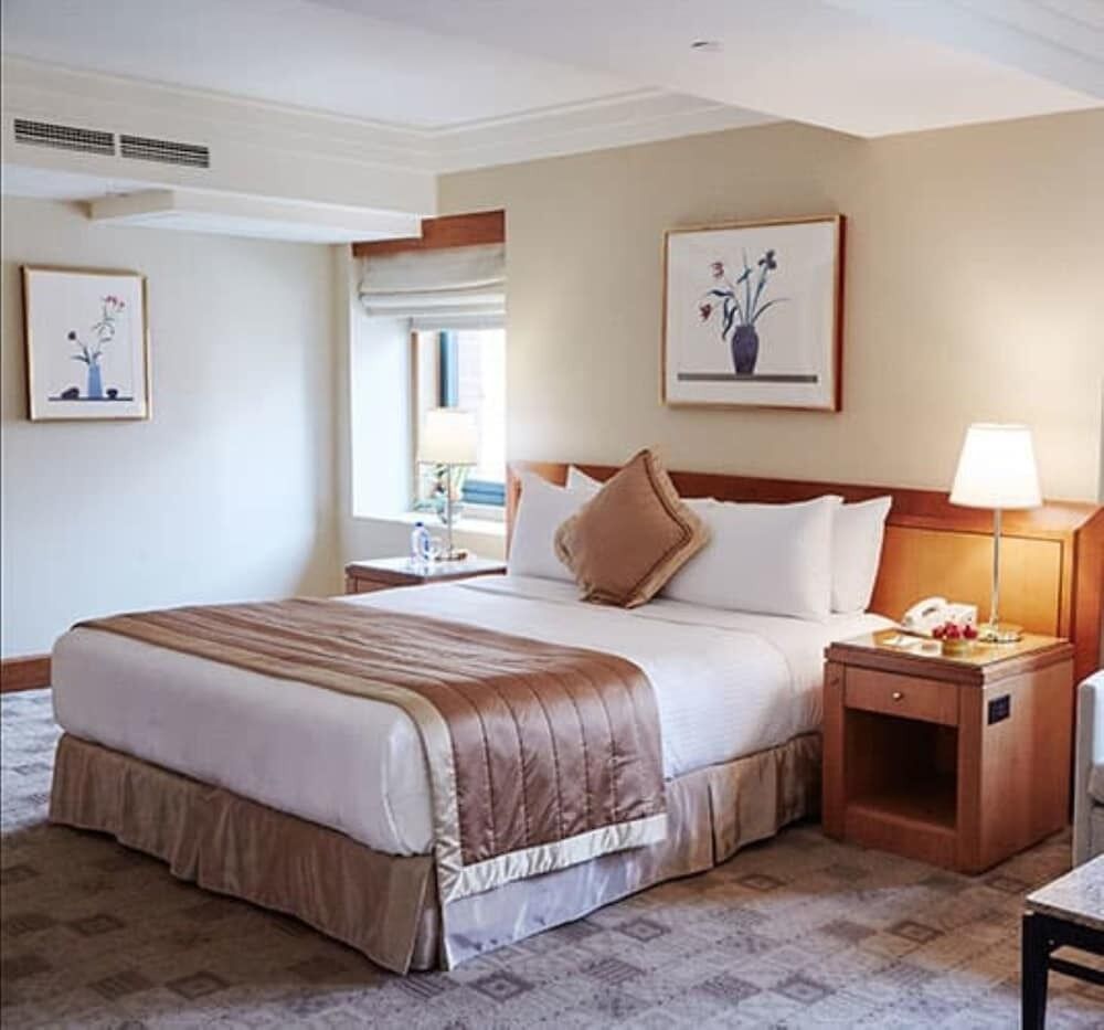 Ropa de cama hipoalergénica y minibar 