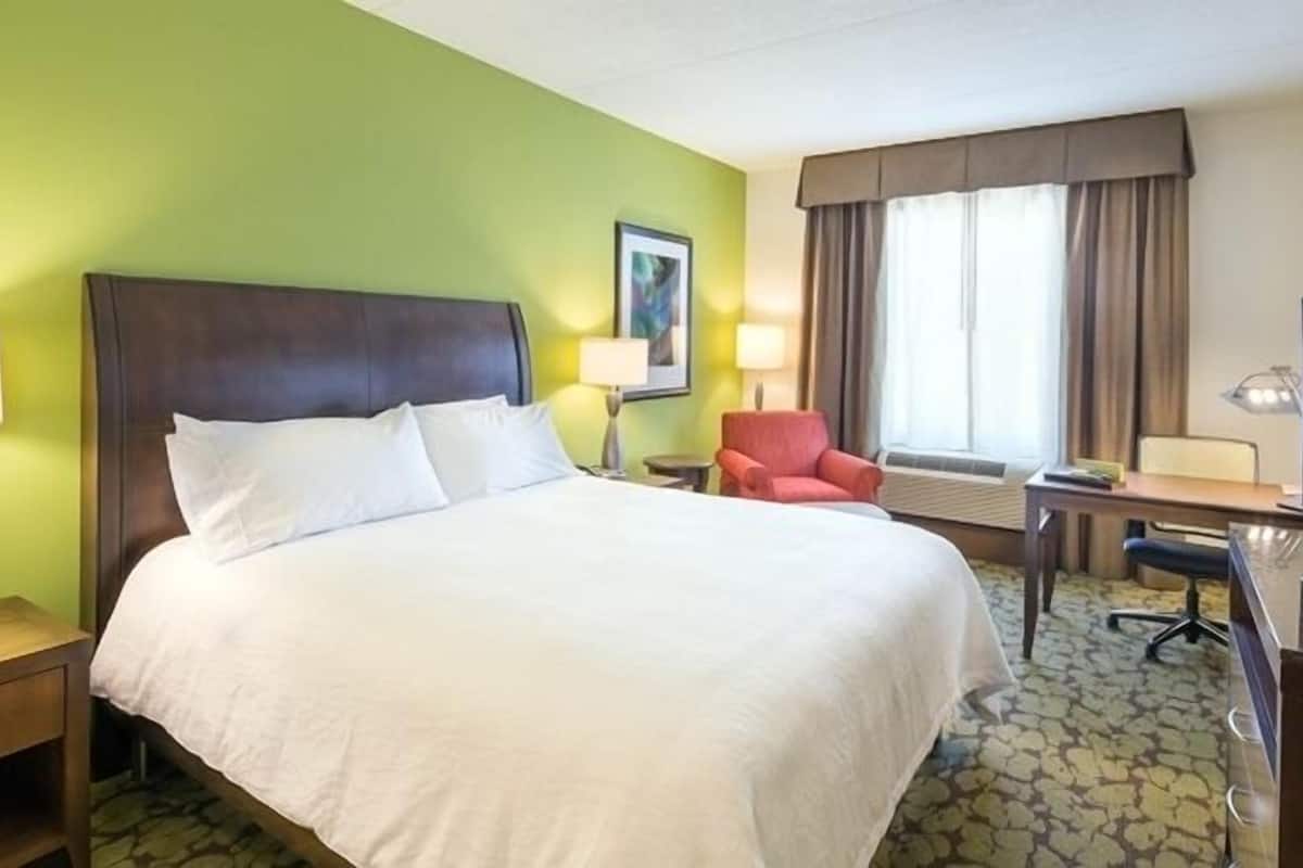 premium bedding, in-room safe, free cots/infant beds, rollaway beds