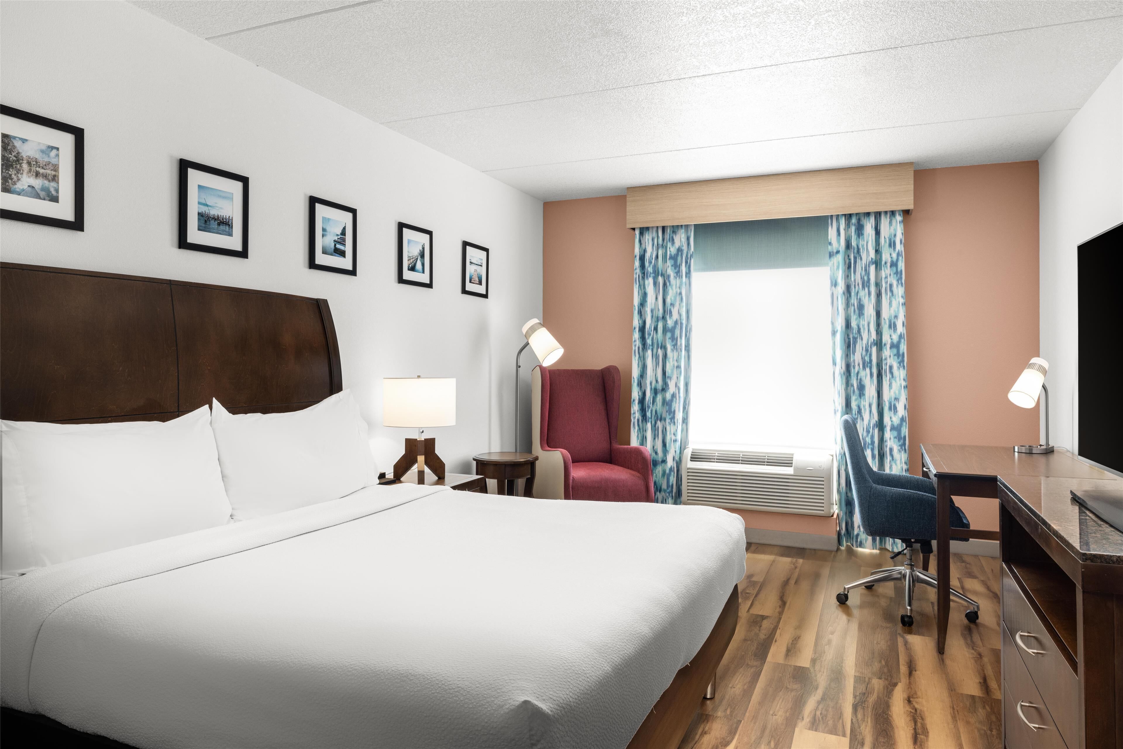 Premium bedding, in-room safe, free cots/infant beds, rollaway beds