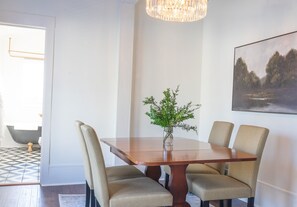 Suite - eget badeværelse (Madison - Guest Suite)
