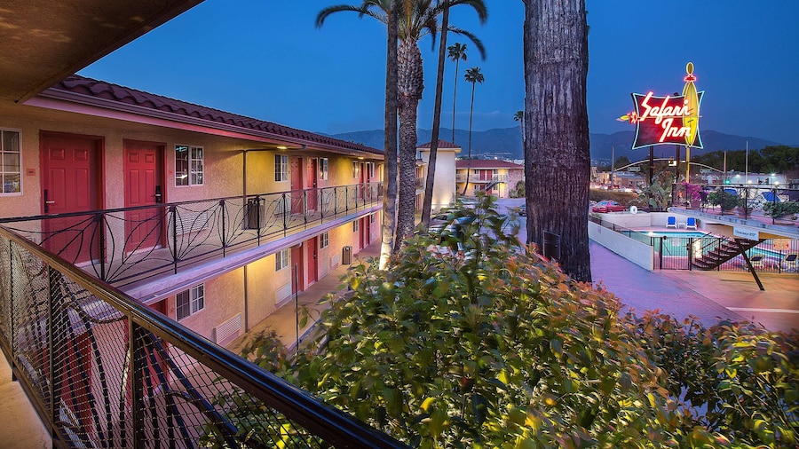 Safari Inn, a Coast Hotel