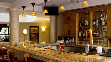 Bar (trong khuôn viên)