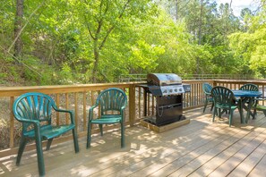 BBQ/picnic Area - Days Inn by Wyndham Hoover Birmingham (Birmingham)