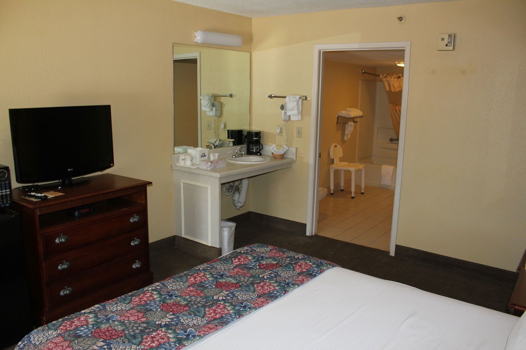 In-room safe, desk, iron/ironing board, free cribs/infant beds