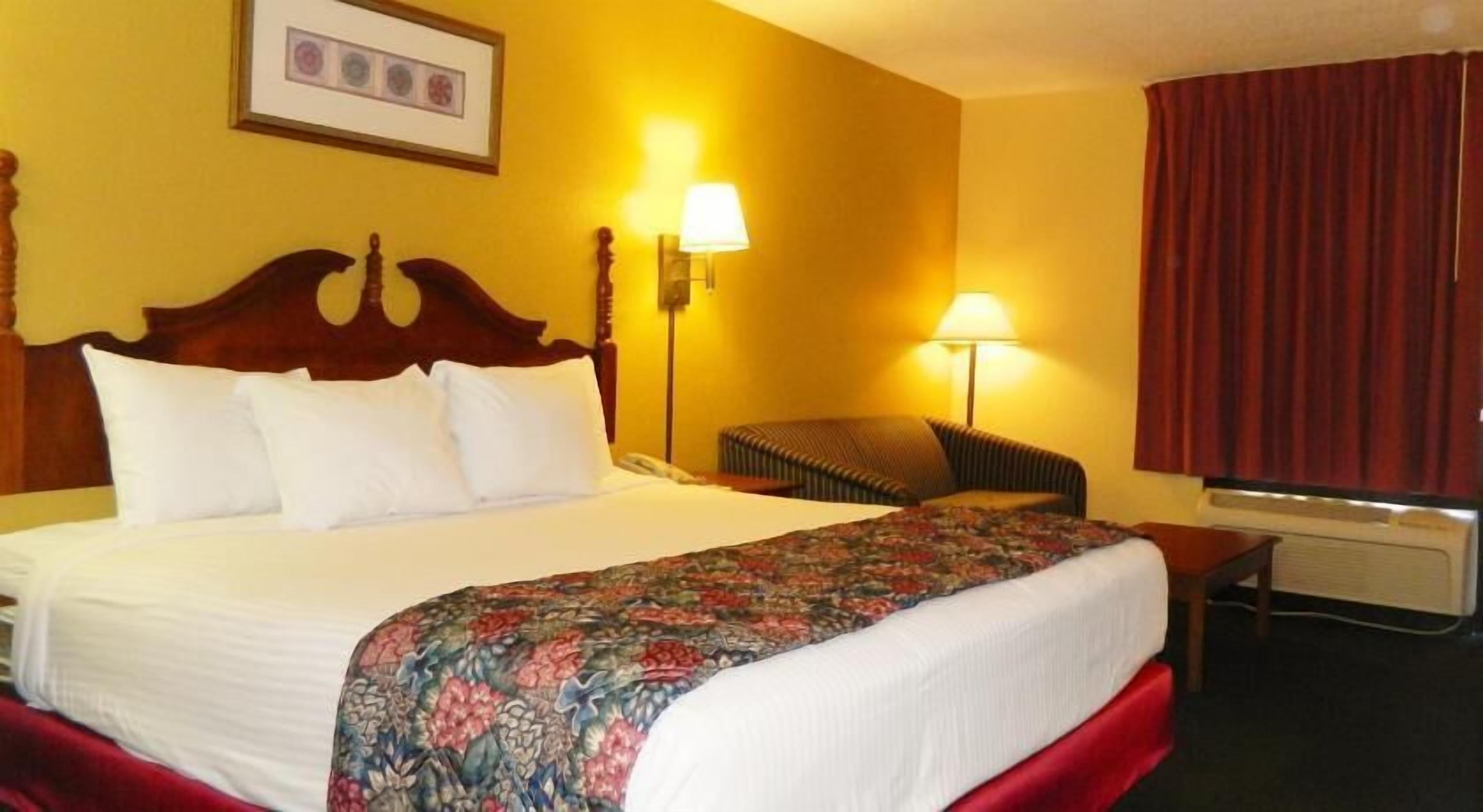 In-room safe, desk, iron/ironing board, free cribs/infant beds
