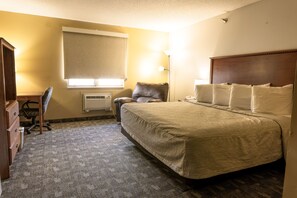 1 bedroom, premium bedding, iron/ironing board, free WiFi