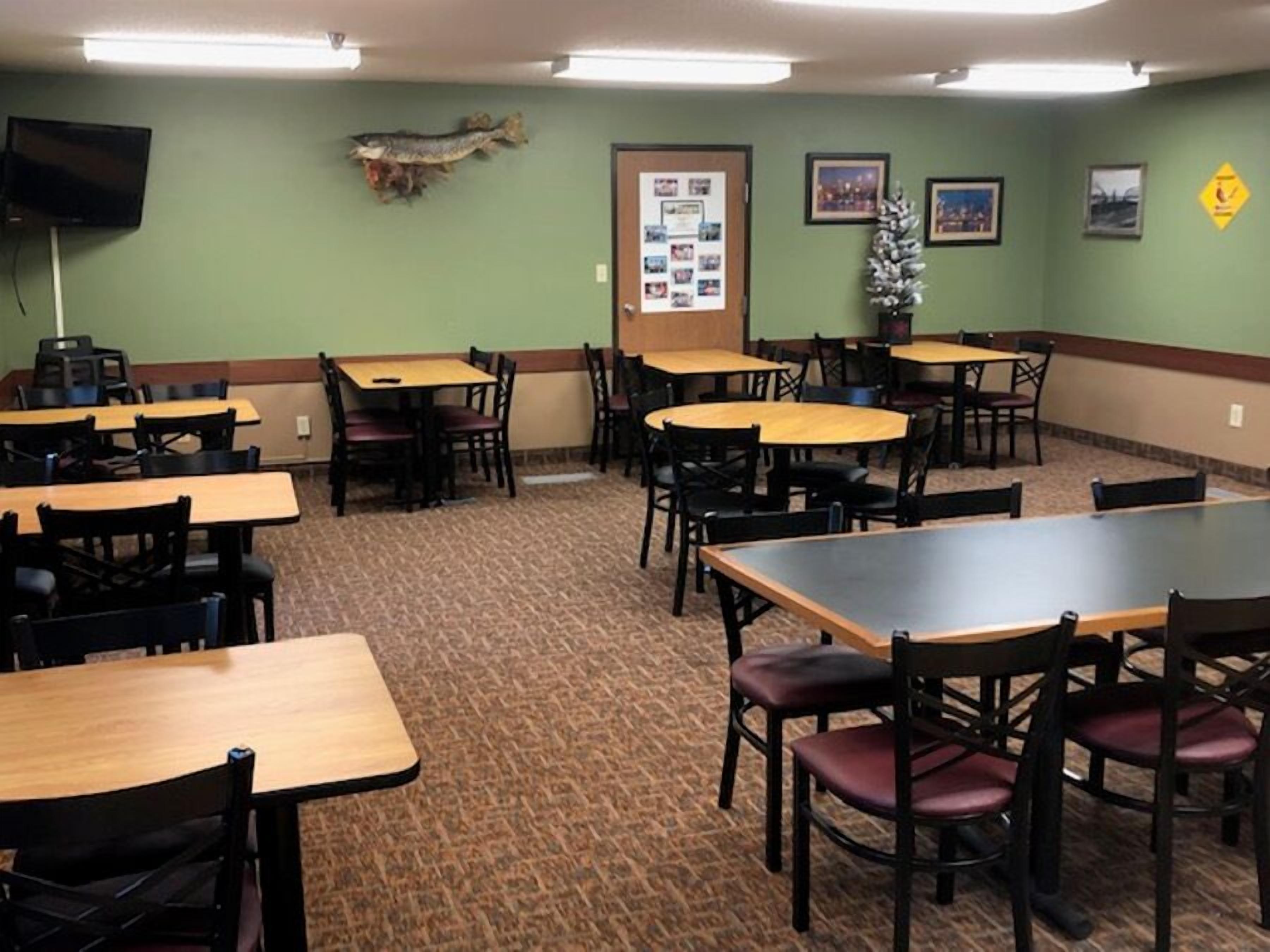 free daily full breakfast