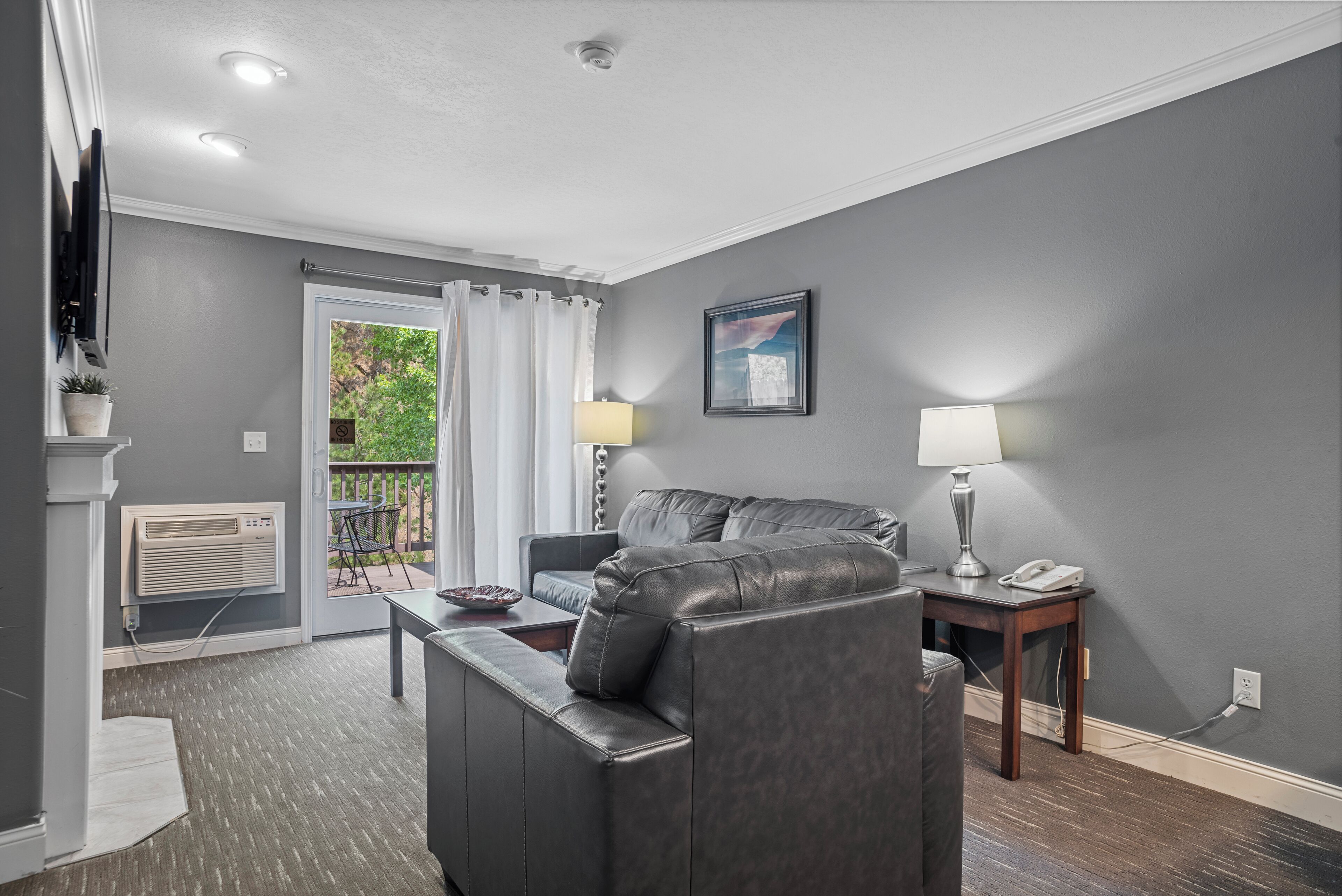 Presidentiële suite, 1 kingsize bed, niet-roken | Woonruimte | Een flatscreentelevisie