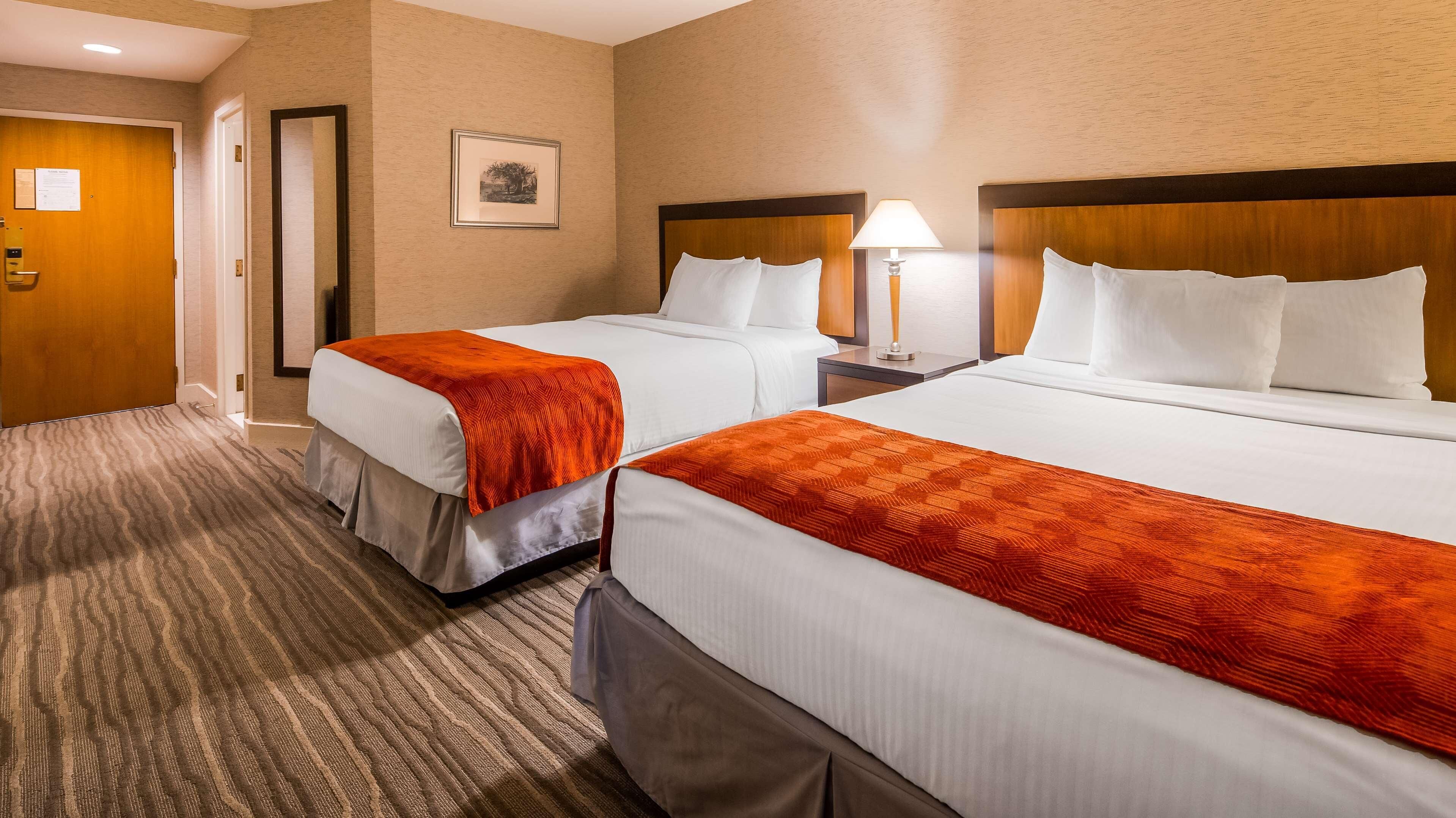 Ropa de cama de alta calidad y camas con pillow-top 