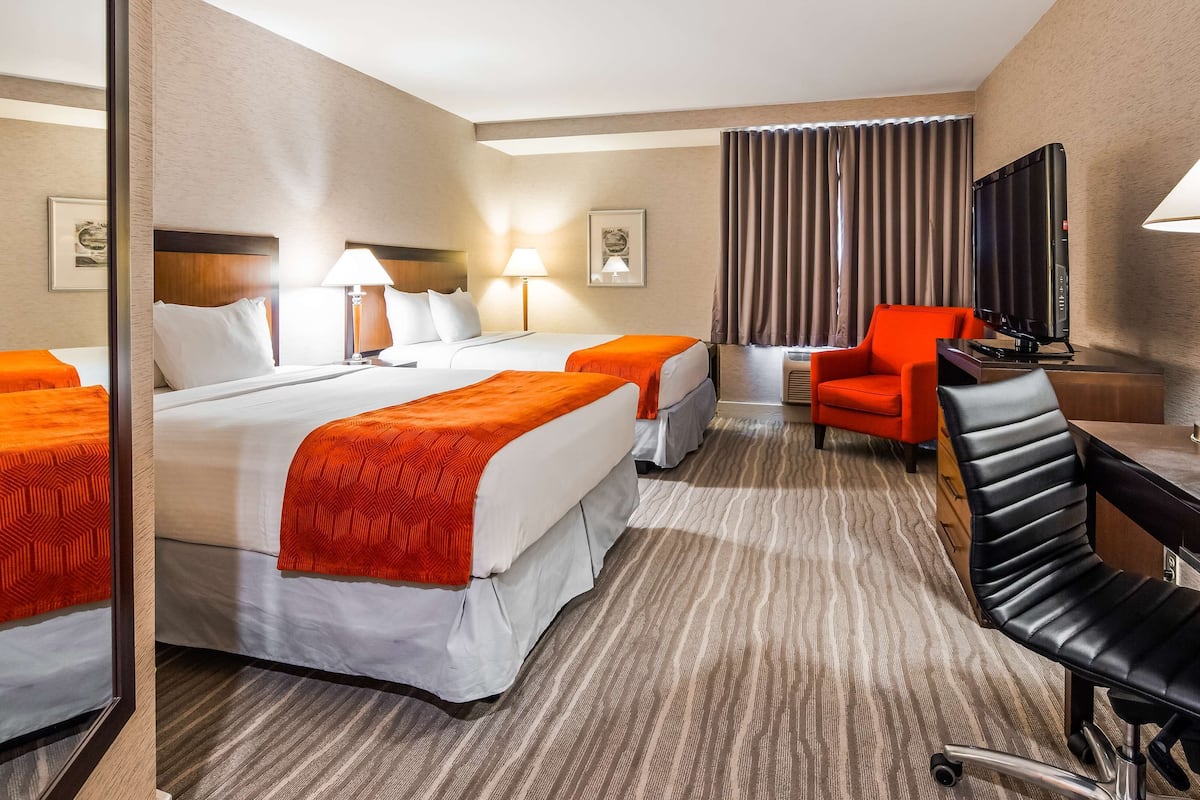 1 bedroom, premium bedding, pillow-top beds, in-room safe