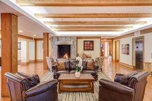 ロビー応接スペース