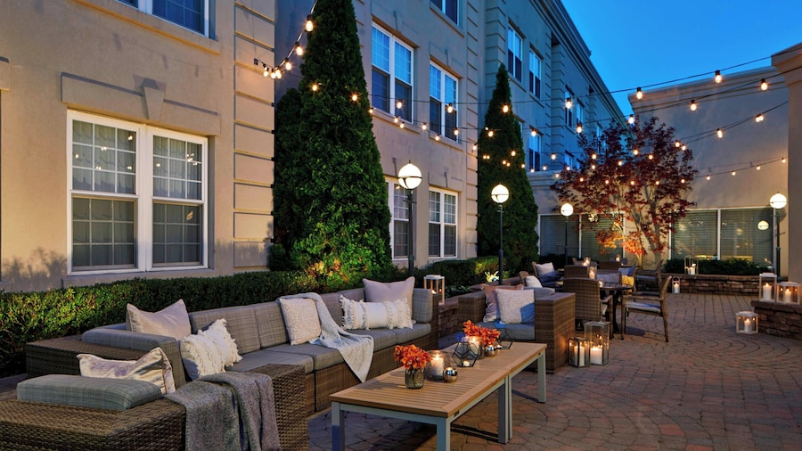 The Del Monte Lodge Renaissance Rochester Hotel & Spa
