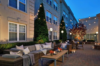 The Del Monte Lodge Renaissance Rochester Hotel & Spa