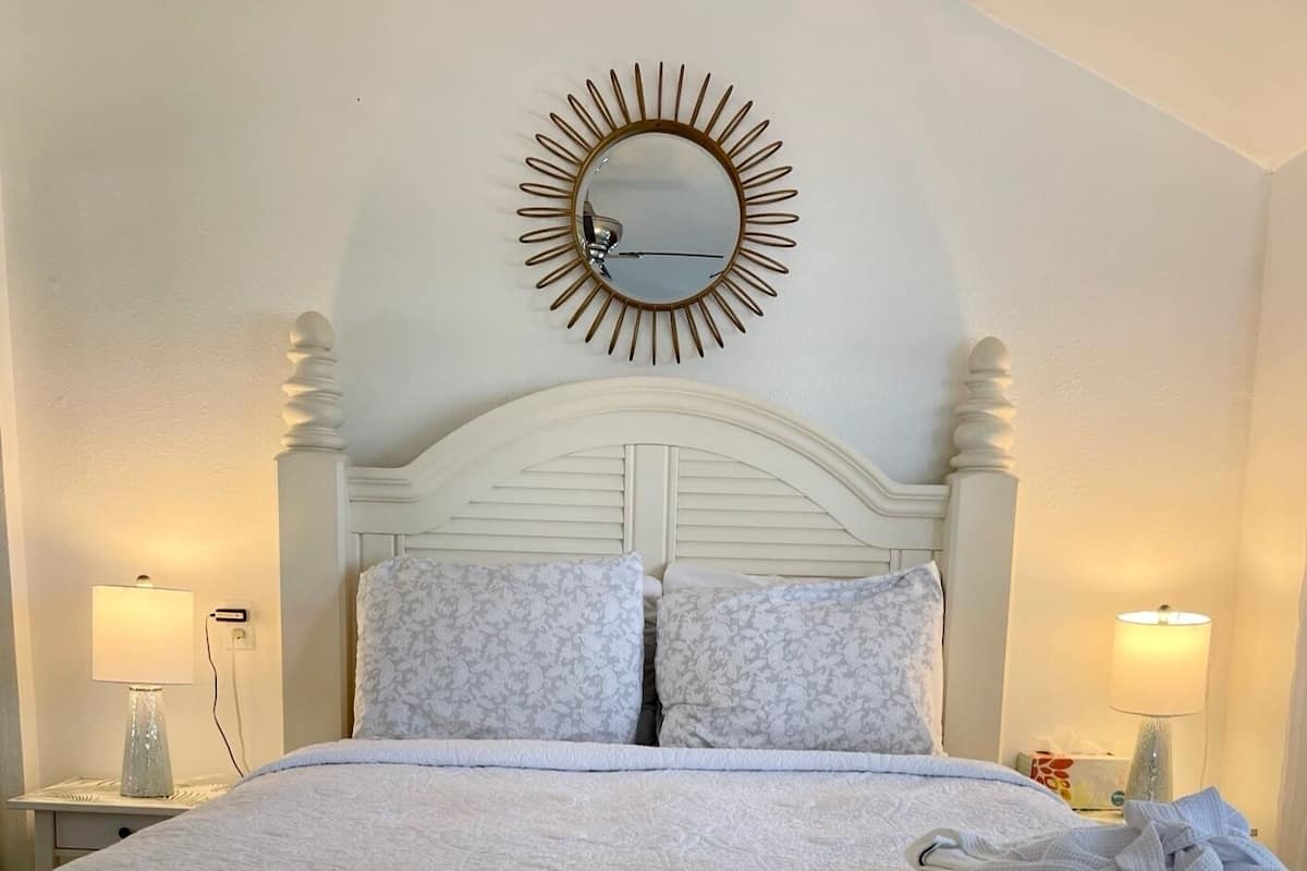 Cottage, Bay View (Country Cottage Room) | 2 bedrooms, individually decorated, individually furnished