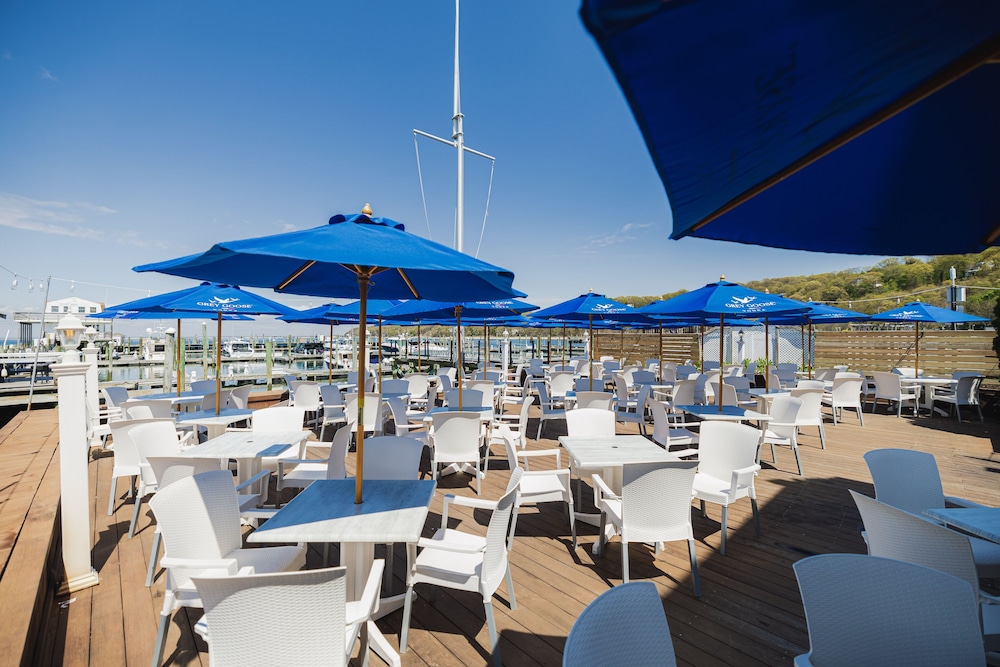 Danfords Hotel & Marina by null