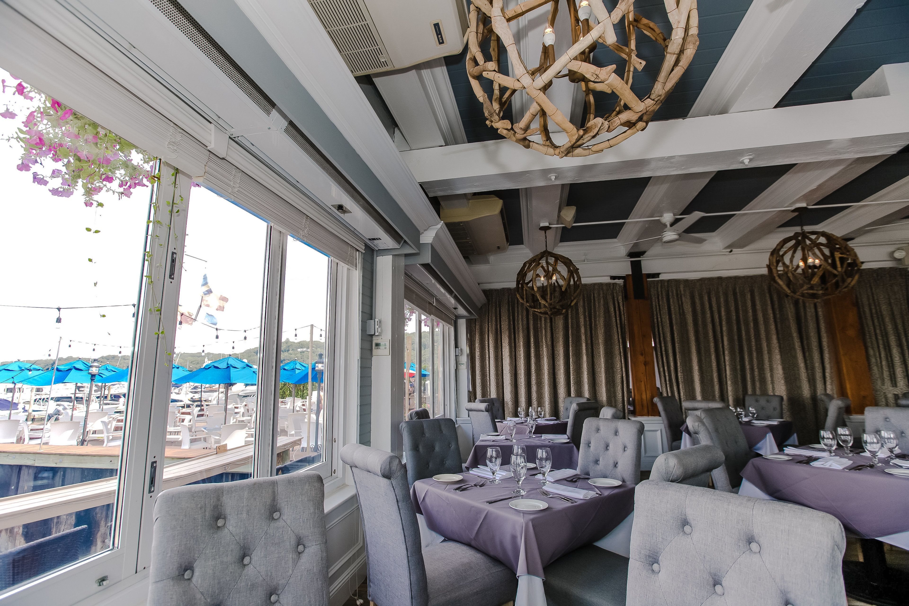 Breakfast, lunch and dinner served