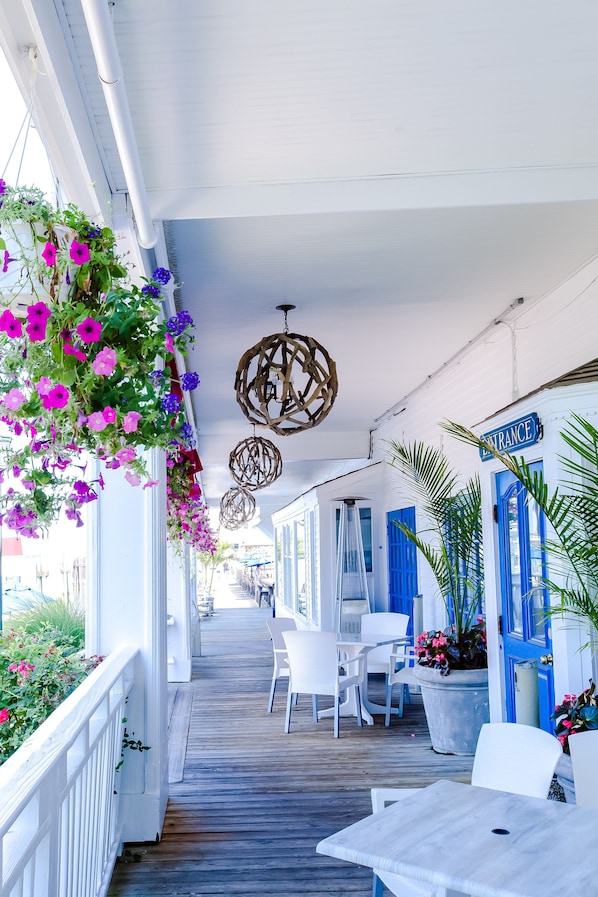 Terrace/patio - Danfords Hotel and Marina (Port Jefferson)