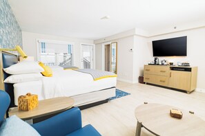 Habitación Deluxe, 1 cama King size | Ropa de cama de alta calidad y cortinas blackout 
