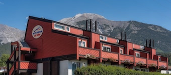 Rocky Mountain Ski Lodge