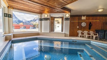 Bañera de hidromasaje interior