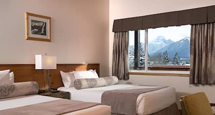 Rocky Mountain Ski Lodge
