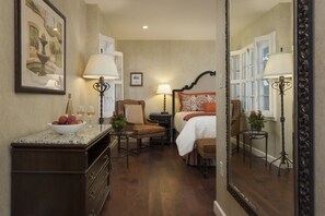 Junior Suite, 1 King Bed, Accessible | Premium bedding, in-room safe, desk, blackout drapes - Casa Munras Garden Hotel & Spa (Monterey)