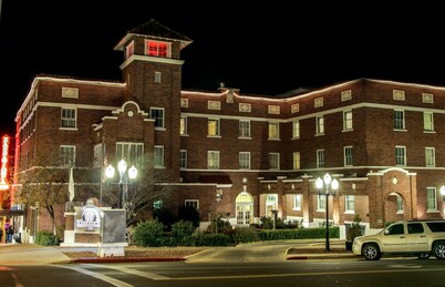 Hassayampa Inn