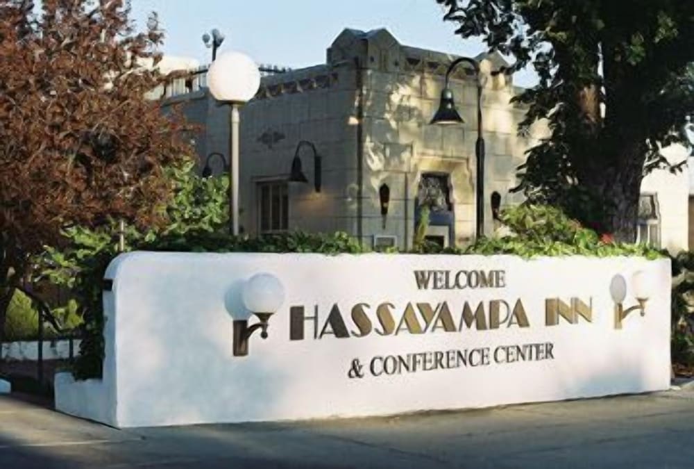 Hassayampa Inn by null