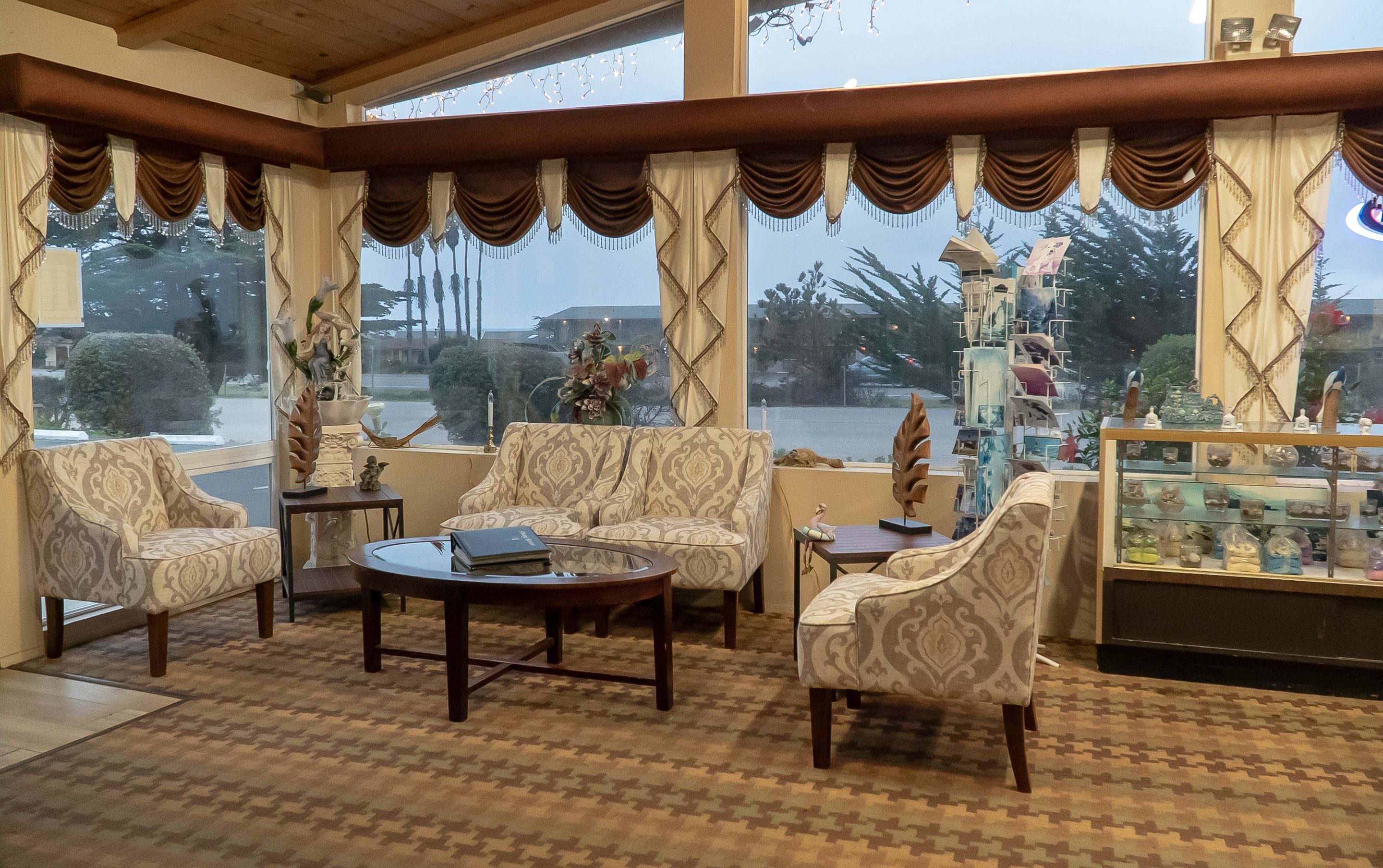 Silver Surf Motel in San Simeon, United States