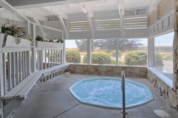 Indoor spa tub