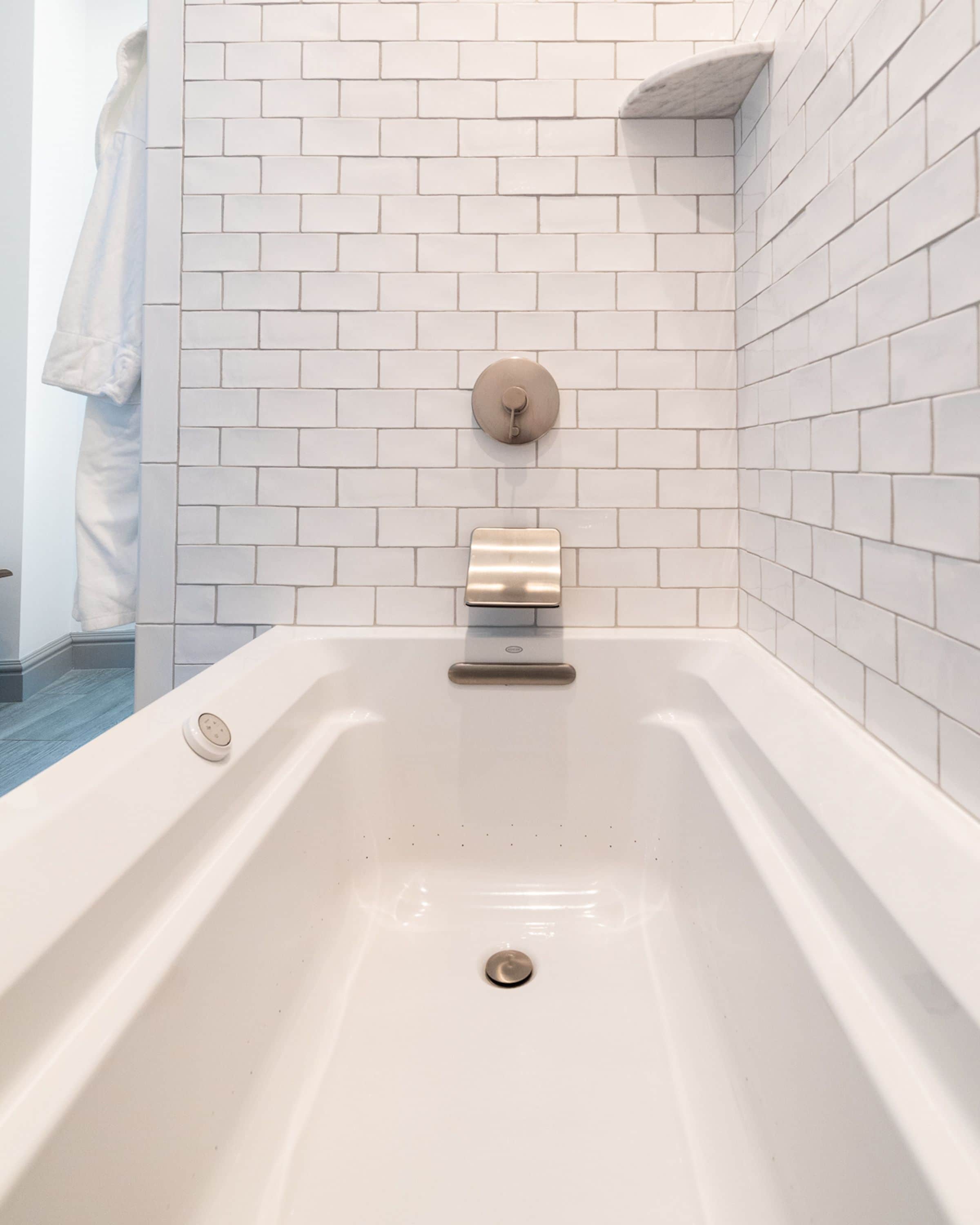 deluxe room | bathroom | hair dryer, towels