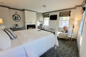 Deluxe Room | Premium bedding, pillowtop beds, individually decorated